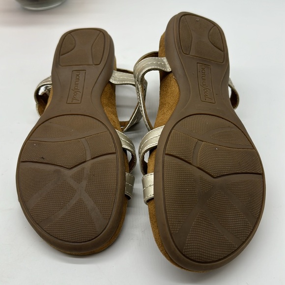 Natural Soul Gold Floral Sandals Size 9.5 MCS6366C - Picture 5 of 7